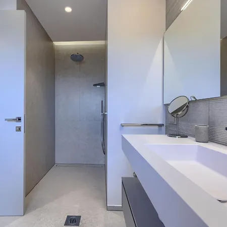 La Terra By Interhome * Tinjan